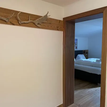 Apartament Haus Willibald Saalbach-Hinterglemm Zewnętrze zdjęcie