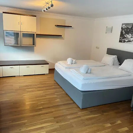Apartament Haus Willibald Saalbach-Hinterglemm Zewnętrze zdjęcie
