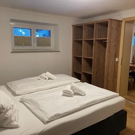 Apartament Haus Willibald Saalbach-Hinterglemm Zewnętrze zdjęcie