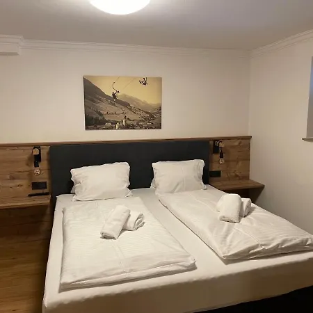 Apartament Haus Willibald Saalbach-Hinterglemm Zewnętrze zdjęcie