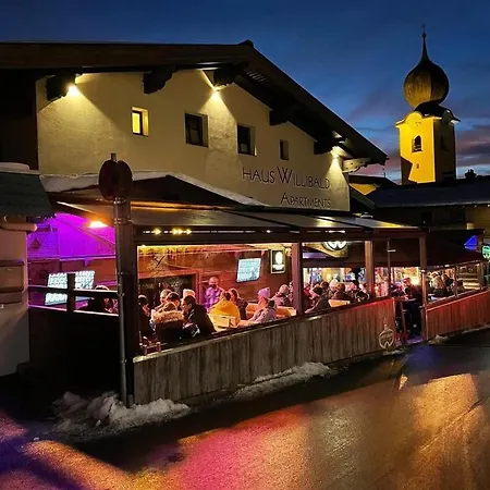 Apartament Haus Willibald Saalbach-Hinterglemm Zewnętrze zdjęcie