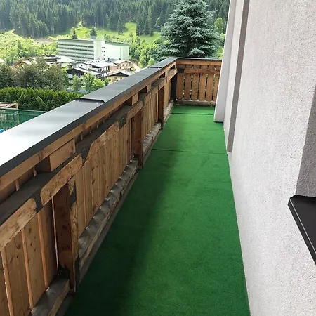 Apartament Haus Willibald Saalbach-Hinterglemm Zewnętrze zdjęcie